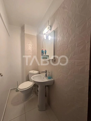 Apartament de inchiriat 3 camere decomandat utilat in Centrul Istoric - imagine 12