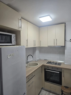 Închiriez apartament cu 2 camere decomandate in Drumul Taberei  - imagine 8