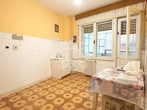 Apartament central de vanzare, 86 mp utili + garaj, George Enescu - imagine 13