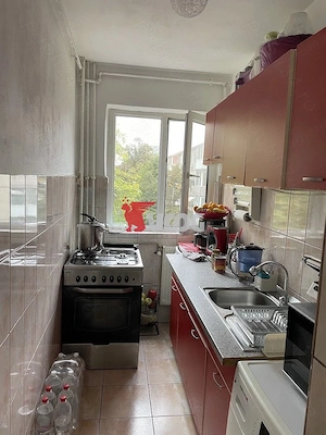 APARTAMENT CU 2 CAMERE|ZONA CIRCUMVALAȚIUNII|ETAJ 3 - imagine 2