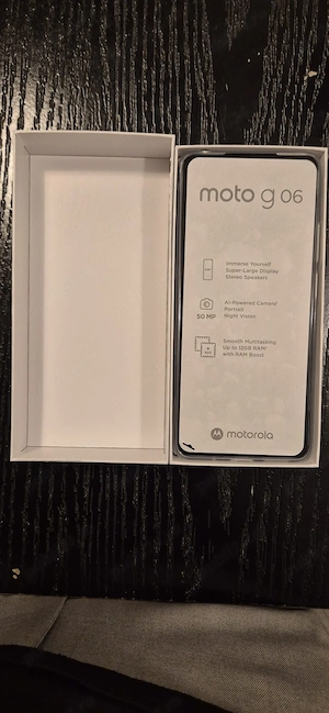 vand telefon Motorola, nou in cutie originala 