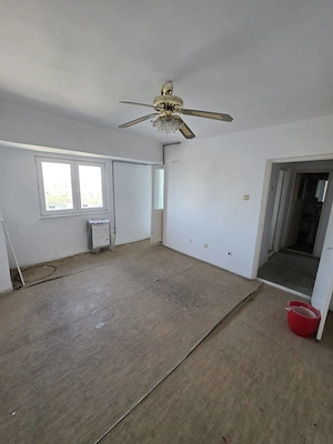 Garsonieră de vânzare - Mun. Buzău, Bd. Unirii Nord   Zona Clubul Polițiștilor - Proprietar 47000   - imagine 2