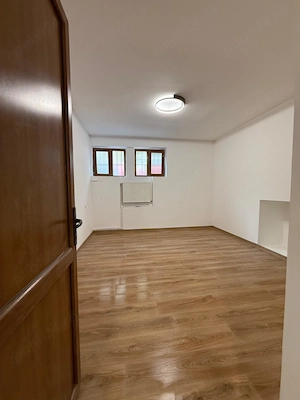 Ofer spre inchiriere apartament de 3 camere Universitate-Piata Rosetii - imagine 3
