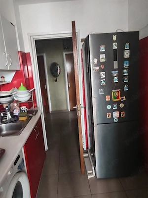 Apartament 2 camere Titan Sector 3 Bucuresti - imagine 2
