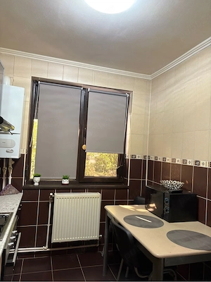 Închiriez apartament modern,zona centrală pe bulevard - imagine 3