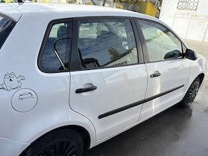 Vand Volkswagen Polo 9n   1.4   2009 - imagine 3