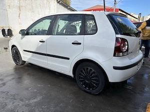 Vand Volkswagen Polo 9n   1.4   2009 - imagine 2