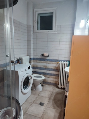 Închiriez apartament 2 camere la 2 min.de metrou, centrala proprie și aer condiționat  - imagine 3