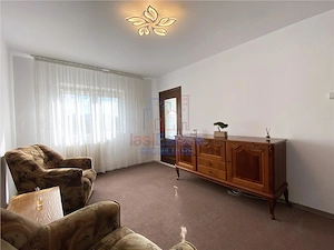Apartament 3 camere decomandat Nicolina 1 Etaj intermediar - imagine 5
