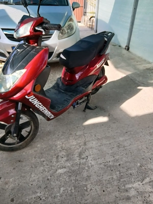 Vând scuter electric  sau schimb cu unul pe  benzina 