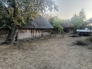 Vand teren 900 m,casa și anexe - imagine 2