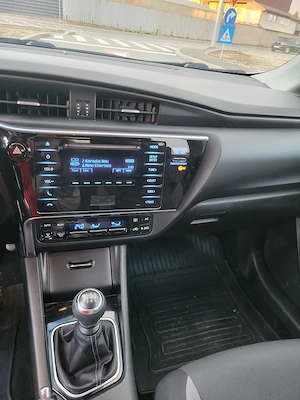 Toyota Auris 2015 Euro6 1.3vvti - imagine 8