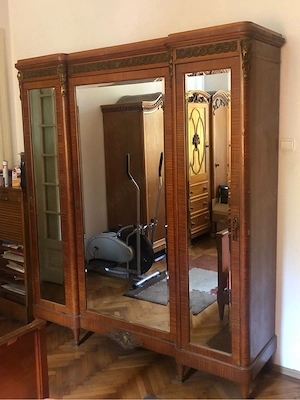 Mobilier vintage deosebit, piese elegante disponibile individual sau in ser