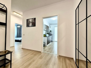 Lux 2 Camere Decomandat Bloc Nou Centrală Proprie Curte Privată 40 MP Zona Braytim  - imagine 4