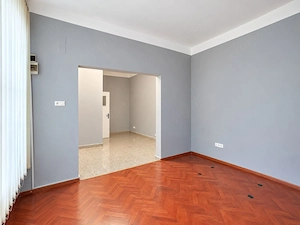 Apartament 2 camere Central de vanzare - imagine 2