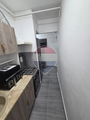 Apartament de inchiriat in centru Salontei - imagine 2