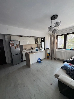 Apartament 4 camere CF2 Semidecomandat Resita - imagine 9