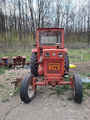 Vand tractor U650 + utilaje - imagine 2