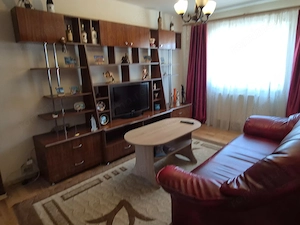 Inchiriez apartament 3 camere decomandat in Deva, zona Liliacului, ST: 70 mp, 2 bai, 1 balcon,  - imagine 7