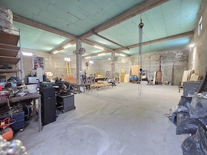 Oportunitate de investiție în Tulucești! Hală industrială solidă, teren 800 mp și curent trifazat 24