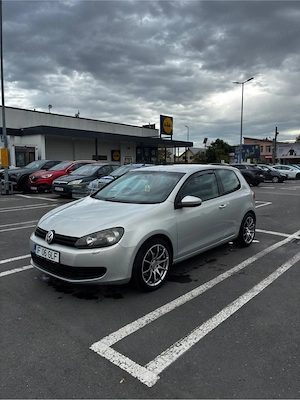 VW Golf 6, 1.6 MPI (2009) - Navigație, Lumini Ambientale, 2 seturi roți. Perfect pt GPL! - imagine 4