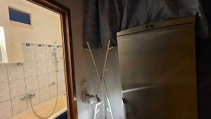 Închiriez GARSONIERĂ utilată, cu BALCON închis, în zona Badea Cârțan (Telegrafului) - imagine 4