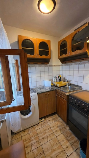 Închiriez GARSONIERĂ utilată, cu BALCON închis, în zona Badea Cârțan (Telegrafului) - imagine 2