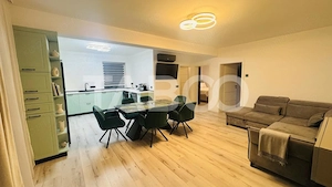 Apartament modern 3 camere de vanzare mobilat utilat 2 locuri parcare