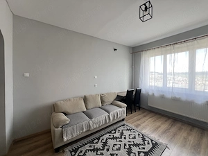 Apartament de vânzare - zona Gruia - Persoană fizică - imagine 2
