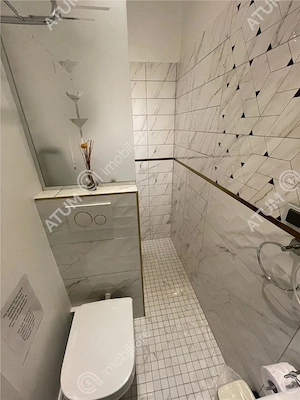 Apartament la casa 2 camere garaj curte comuna ultracentral Sibiu - imagine 12