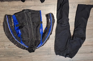 costum moto textil