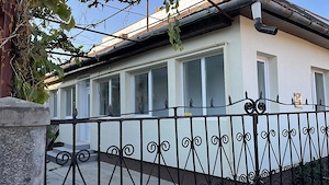 Vând casă plus teren