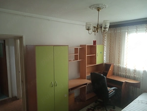Inchiriez ap. 3 camere, utilat, renovat, mobilat, loc parcare, metrou 500m, supraveghere video - imagine 2