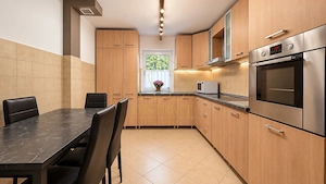 Apartament 4 camere, 2 bai, etaj 1, decomandat, boxa, zona Lipovei - imagine 3