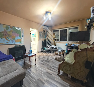 Apartament cu 3 camere, de vanzare, etaj intermediar, zona Dacia