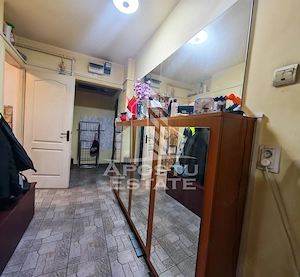 Apartament cu 3 camere, de vanzare, etaj intermediar, zona Dacia - imagine 5