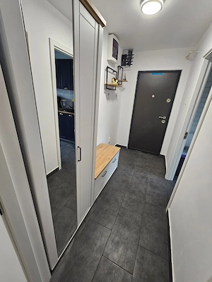 Apartament 2 camere renovat complet zona Micro11 - imagine 3