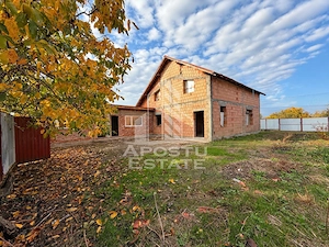 Casa individuala cu 5 camere, de vanzare, intabulata, la rosu, Uliuc