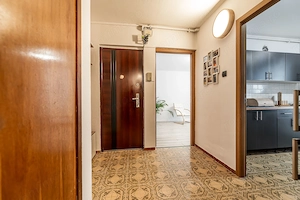Apartament 2 camere decomandat - Etaj 2 - zona UTA - COMISION 0 - imagine 4