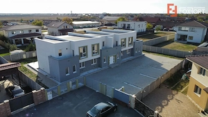 Cvadruplex de inchiriat, 471 mp utili, 8 parcari, in Mosnita Noua