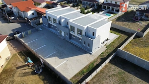 Cvadruplex de inchiriat, 471 mp utili, 8 parcari, in Mosnita Noua - imagine 2