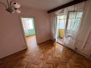  De vanzare apartament cu 2 camere zona Girocului langa Spitalul Judetean - imagine 5