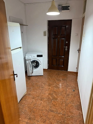 Persoana fizica Vanzare garsoniera confort 1  - imagine 4