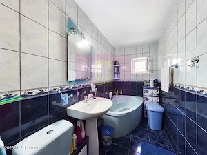 Vanzare ap 4 camere, 13 Septembrie - imagine 2