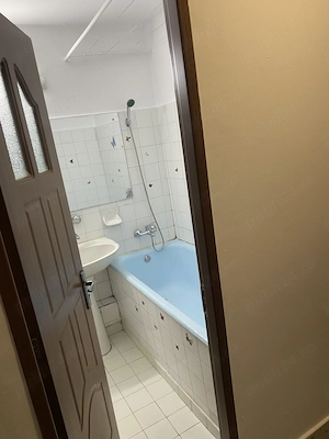 Închiriez garsonieră 42 mp confort 1 decomandată  - imagine 9