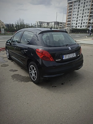 Peugeot 207 Panoramic - imagine 3