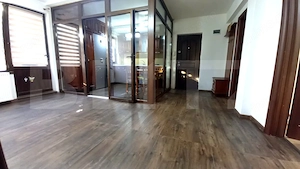 Blitz - Apartament 3 camere Europa, curte 49 mp, parcare!