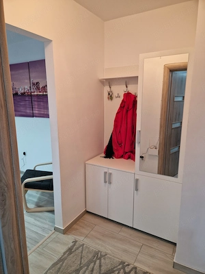 Vând urgent apartament mobilat si utilat  - imagine 8