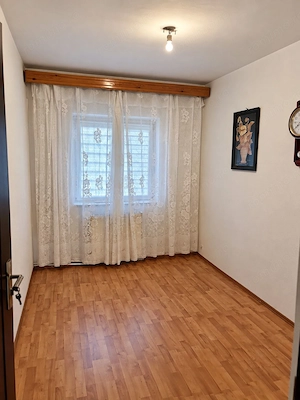 Apartament 3 camere, zonă centrală - imagine 2