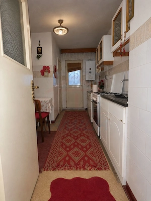 De vanzare apartament 2 camere Mazepa 2, etaj 1 - imagine 5